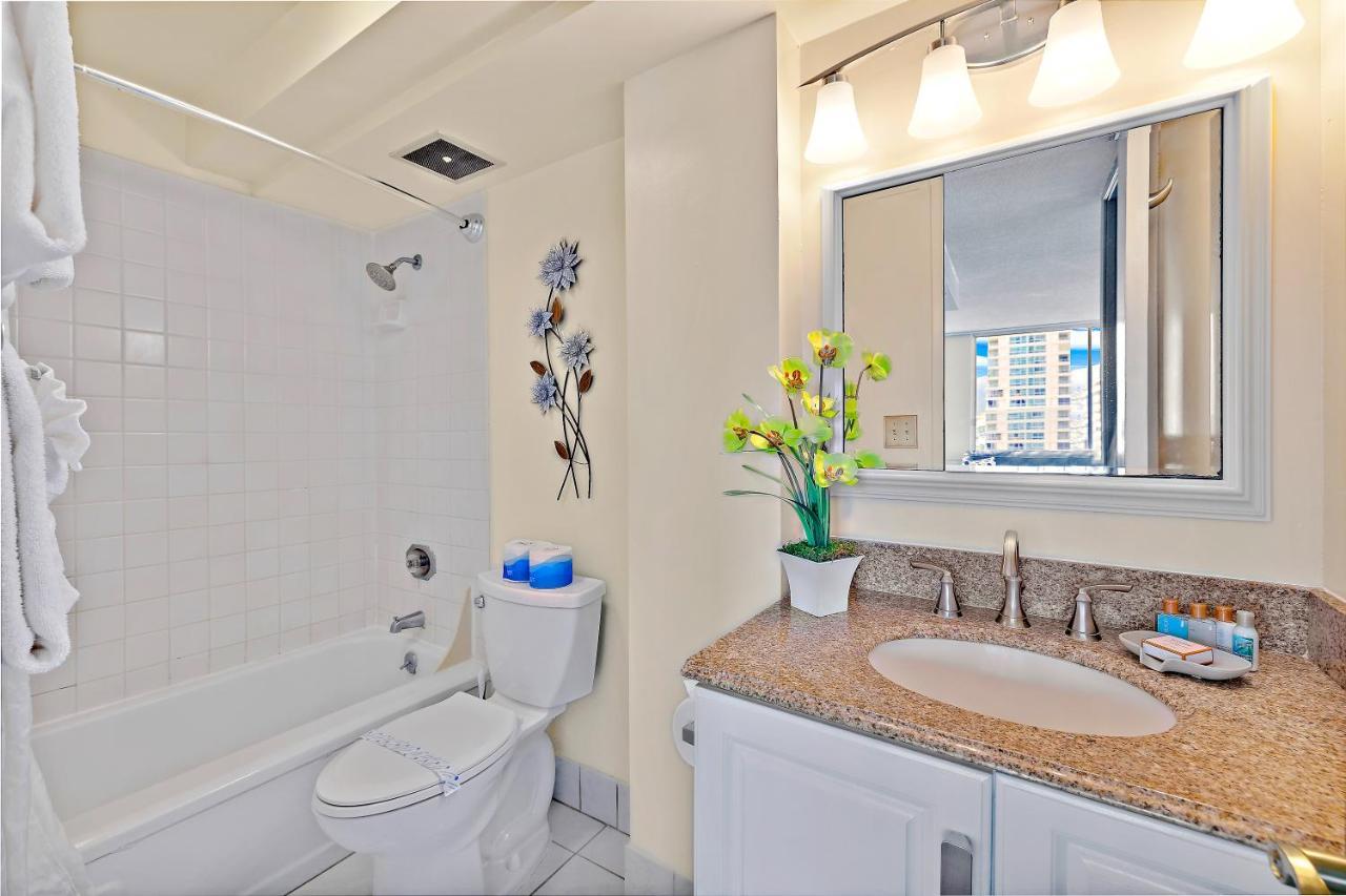 Pacific Monarch - 1 Bedroom - Ocean And City Views! 호놀룰루 외부 사진